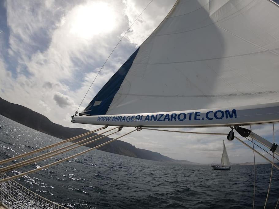 فندق Magnifico Barco En La Graciosa كاليتا دي سيبو المظهر الخارجي الصورة