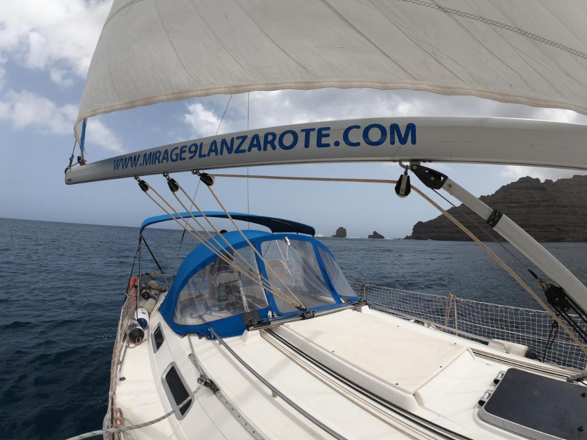 فندق Magnifico Barco En La Graciosa كاليتا دي سيبو المظهر الخارجي الصورة