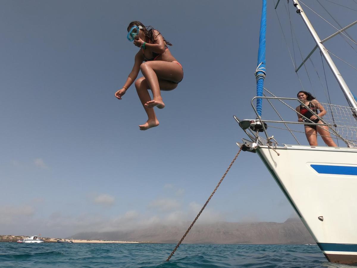 فندق Magnifico Barco En La Graciosa كاليتا دي سيبو المظهر الخارجي الصورة