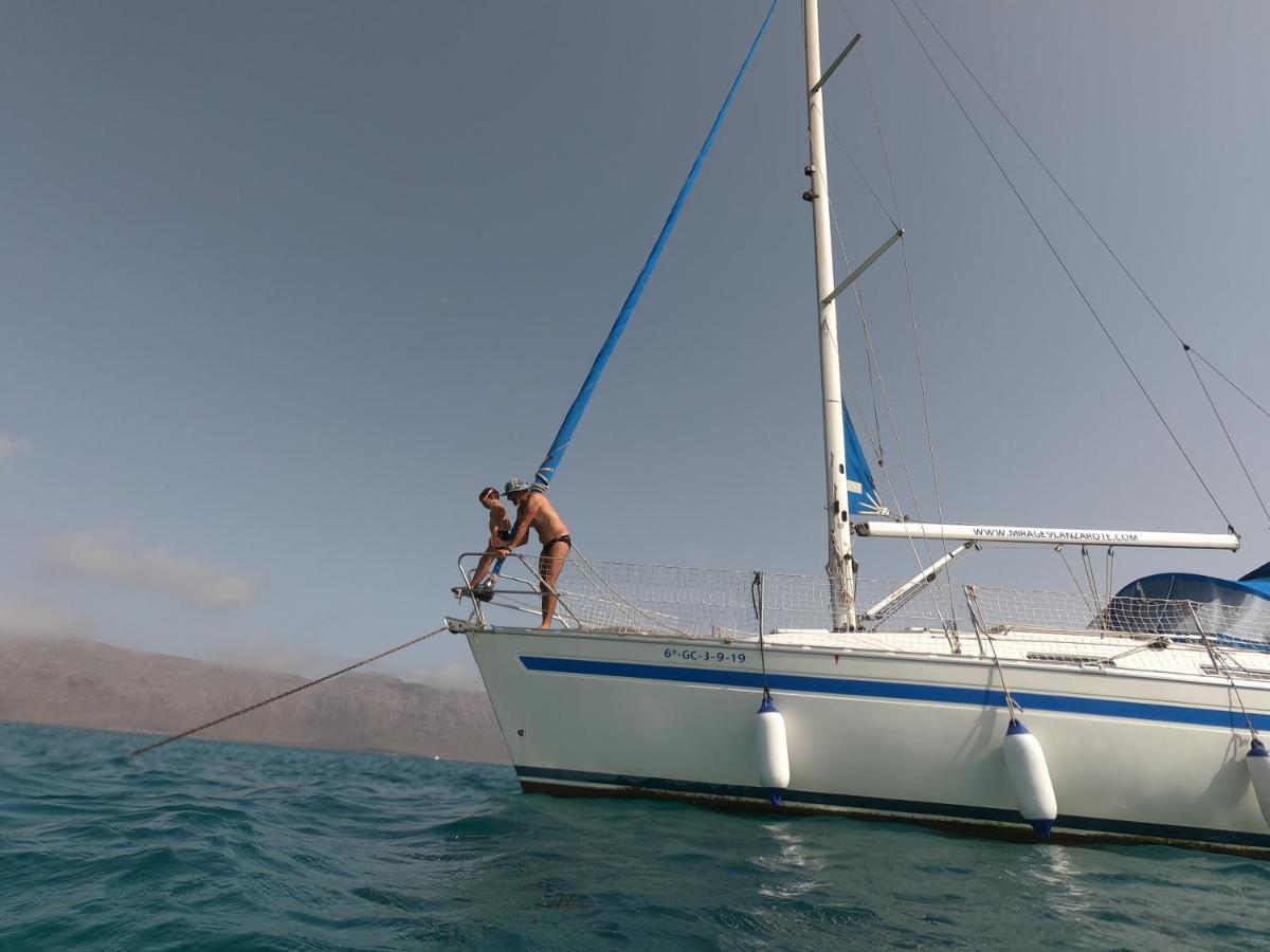 فندق Magnifico Barco En La Graciosa كاليتا دي سيبو المظهر الخارجي الصورة