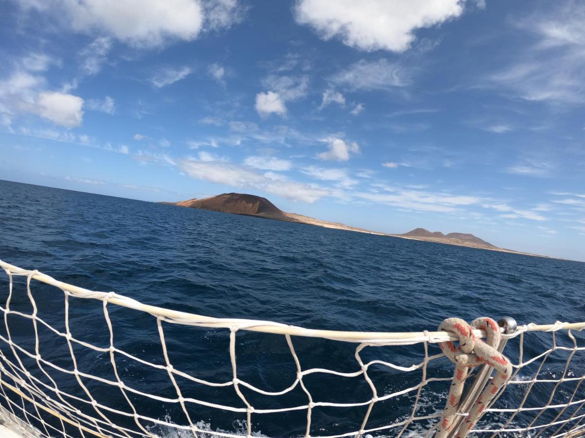 فندق Magnifico Barco En La Graciosa كاليتا دي سيبو المظهر الخارجي الصورة