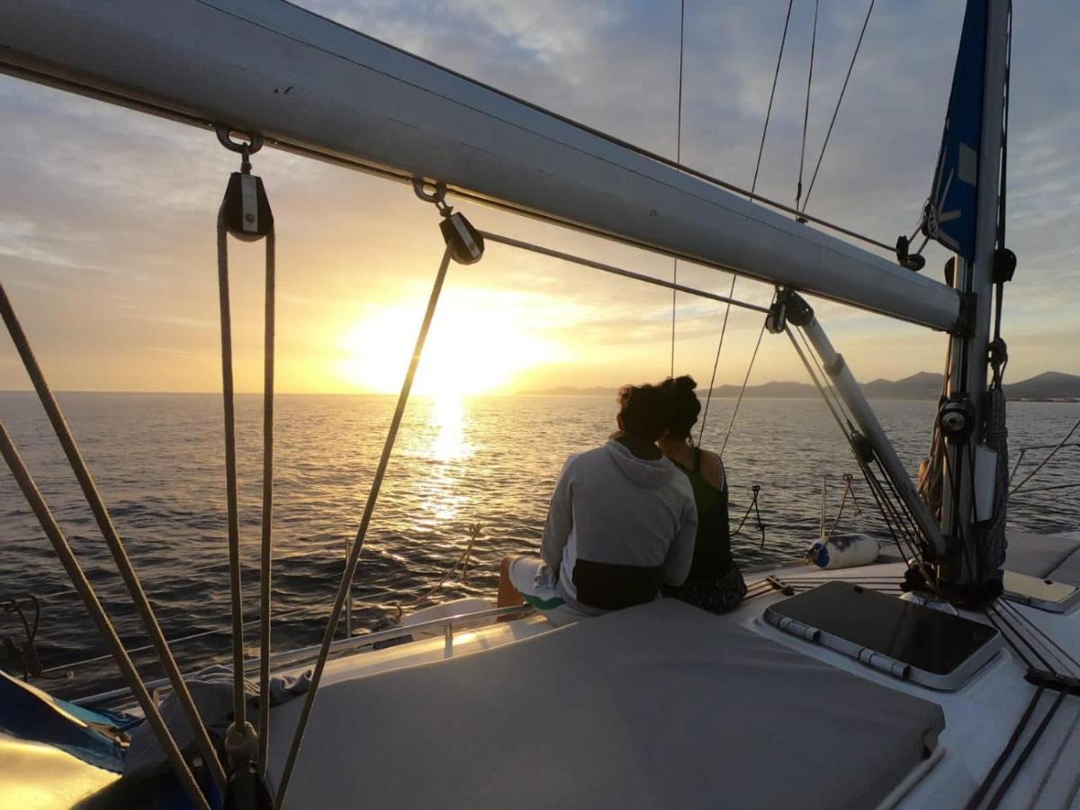 فندق Magnifico Barco En La Graciosa كاليتا دي سيبو المظهر الخارجي الصورة