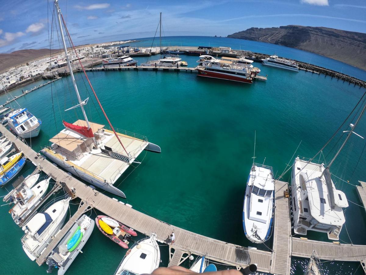 فندق Magnifico Barco En La Graciosa كاليتا دي سيبو المظهر الخارجي الصورة