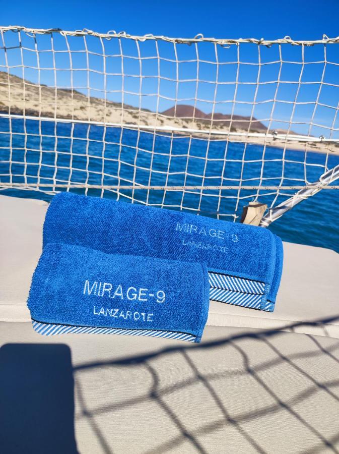 فندق Magnifico Barco En La Graciosa كاليتا دي سيبو المظهر الخارجي الصورة