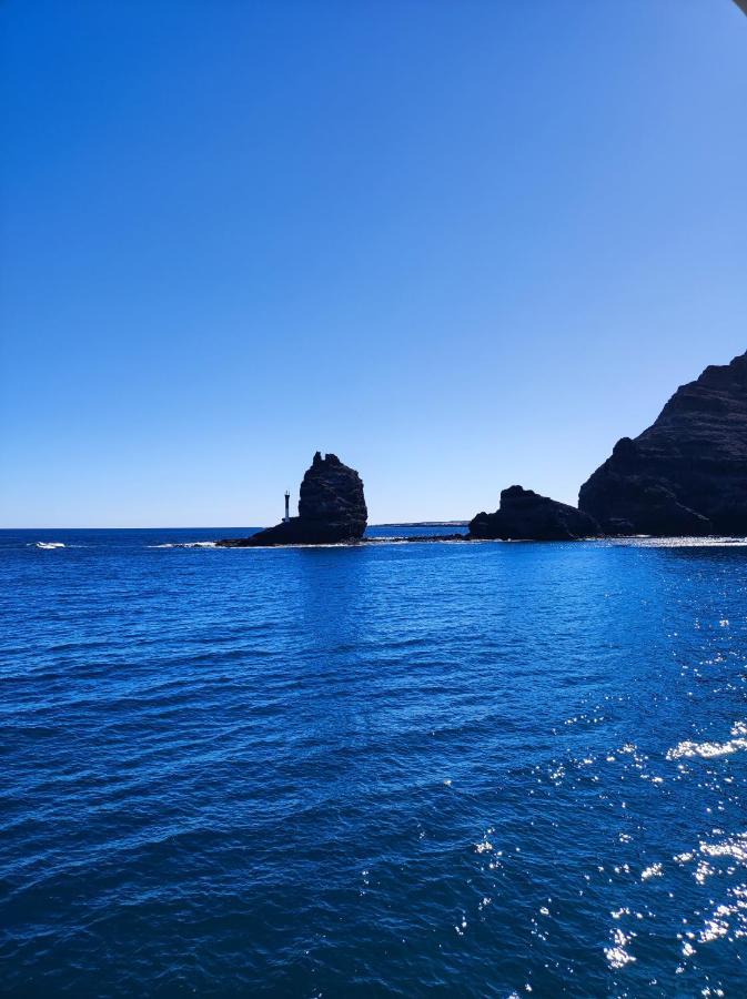 فندق Magnifico Barco En La Graciosa كاليتا دي سيبو المظهر الخارجي الصورة